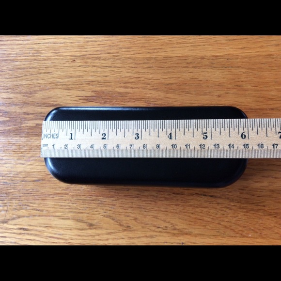 Coach Clamshell Glass Case - Picture 7 of 10